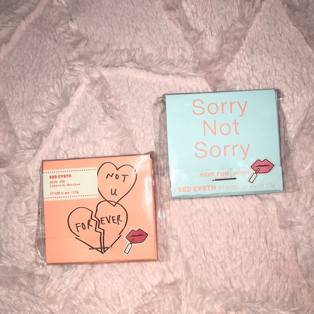 lipstick matches (lipstick)